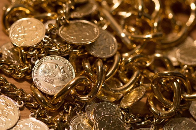 A Close Look At Lear Capital's Gold Prices